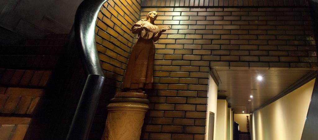 Senhora A Branca